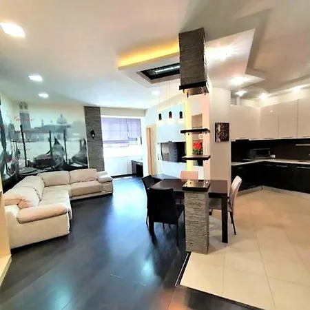 Um Belo Apartamento Com Todas As Comodidades Апартаменты *